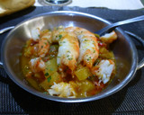 Foto del paso 4 de la receta: Tapa en cazuelita de langostino con sofrito