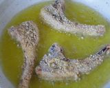 Foto del paso 4 de la receta: Chuletitas de cordero empanadas al queso