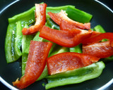 Foto del paso 1 de la receta: Bocatita de chapata con pimientos y anchoas