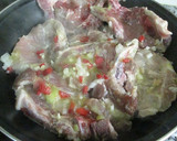 Foto del paso 6 de la receta: Costeletas de cerdo y verduras maceradas