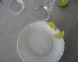Foto del paso 1 de la receta: Caipiroska de fresa