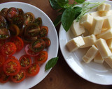 Foto del paso 3 de la receta: Brochetas de tomates minis con queso fresco y aliño de lavanda