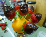 Foto del paso 6 de la receta: Tarta de chocolate con fresas sin azúcar
