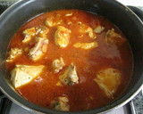 Foto del paso 4 de la receta: Ñoquis con presas de pollo sin piel en salsa de tomates