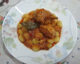 Foto del paso 7 de la receta: Ñoquis con presas de pollo sin piel en salsa de tomates