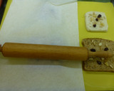 Foto del paso 2 de la receta: Tostadas con piñones, pasas, frutos secos, para desayunos y meriendas