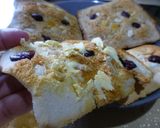 Foto del paso 4 de la receta: Tostadas con piñones, pasas, frutos secos, para desayunos y meriendas