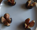 Foto del paso 4 de la receta: Higos y aguacates con vinagre de manzana y zumo de arándanos