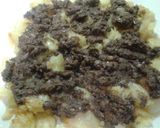 Foto del paso 2 de la receta: Patatas a lo pobre con morcillas y huevos rotos