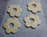Foto del paso 2 de la receta: Rositas de hojaldre con relleno de crema de yogur