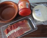 Foto del paso 1 de la receta: Provolone horneado con jamón y mermelada de tomate
