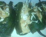 Foto del paso 2 de la receta: Chiles rellenos de queso y miguitas capeados