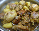 Foto del paso 4 de la receta: Pollo a las finas hierbas con patatas