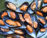 Foto del paso 4 de la receta: Tapa de mejillones con vinagreta de frambuesa