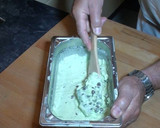 Foto del paso 7 de la receta: Helado de menta con chocolate casero