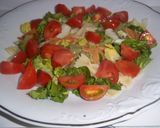 Foto del paso 5 de la receta: Ensalada natural y de conserva, con huevos rellenos