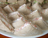 Foto del paso 5 de la receta: Sándwiches para aperitivo de salmón ahumado y queso