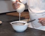 A picture of step 6 of Horchata de Chufa.