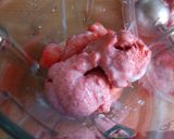 Foto del paso 3 de la receta: Smoothie de sandía, helado de fresa y arándanos rojos