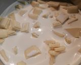 Foto del paso 3 de la receta: Tarta de chocolate blanco con galletas maría