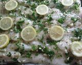 Foto del paso 4 de la receta: Merluza sobre patatas al limón