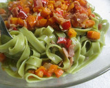 Foto del paso 8 de la receta: Fideos de espinacas con verduritas y jamón