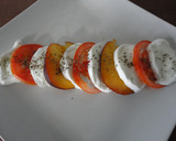 Foto del paso 5 de la receta: Ensalada refrescante de nectarina, mozzarella y tomate