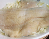 Foto del paso 2 de la receta: Filetón de bacalao fresco al horno con verduras y queso