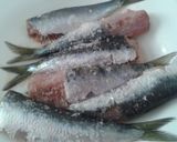 Foto del paso 1 de la receta: Paella de sardinas melosa