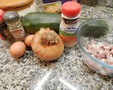 Foto del paso 1 de la receta: Tarta de calabacín con beicon