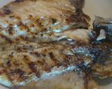 Foto del paso 2 de la receta: Lubina a la espalda con ajada