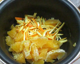Foto del paso 2 de la receta: Mermelada de naranja con almíbar de fresas