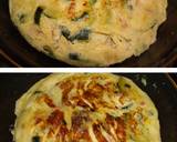 Foto del paso 7 de la receta Tortilla de calabacín con cebolla y jamón serrano
