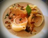 Foto del paso 10 de la receta: Galets o lumaconi con salsa de setas variadas y frutos secos