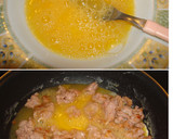 Foto del paso 2 de la receta: Revuelto de salchichas y huevo