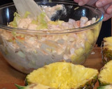 Foto del paso 5 de la receta: Góndola de piña con cóctel de mariscos