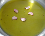 Foto del paso 2 de la receta: Pollo jugoso al ajillo