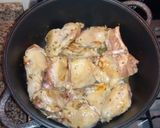Foto del paso 2 de la receta: Muslos de pollo con papas y hongos secos