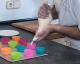 Foto del paso 5 de la receta: Financiers de frambuesa