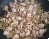 Foto del paso 2 de la receta: Guiso de pollo a la crema y vino blanco