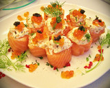 Foto del paso 4 de la receta: Minirollitos de salmón ahumado rellenos