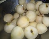 Foto del paso 1 de la receta: Pera en almíbar tipo Abril
