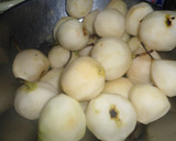Foto del paso 1 de la receta: Pera en almíbar tipo Abril