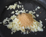 Foto del paso 5 de la receta: Berenjena caramelizada al ajo y cebolla