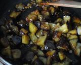 Foto del paso 7 de la receta: Berenjena caramelizada al ajo y cebolla