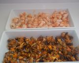 Foto del paso 1 de la receta: Garbanzos y mariscos en molde
