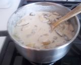 Foto del paso 4 de la receta: Salsa de setas con vino tinto