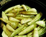 Foto del paso 2 de la receta: Ensalada caliente de endivias, pera y queso de cabra