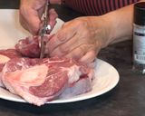 Foto del paso 1 de la receta: Osobuco a la milanesa