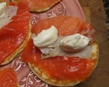 Foto del paso 7 de la receta: Blinis con pescados ahumados y créme fraîche